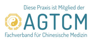 Das Siegel der AGTCM belegt die hohe Qualität der Naturheilpraxis im Raum Dortmund und Witten.